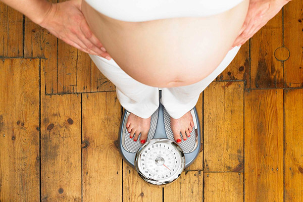 can-nang-khong-con-tang Dấu hiệu sắp sinh trước 2 ngày mẹ bầu cần đặc biệt lưu ý