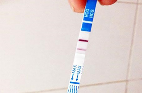 doc-que-thu-thai-1 Que thử thai