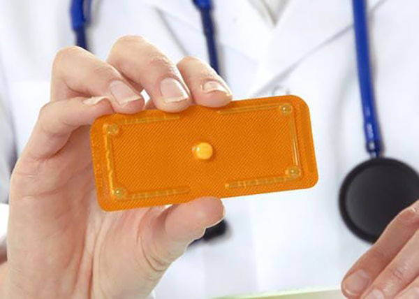 lan-dau-uong-thuoc-tranh-thai-khan-cap-1 Uống thuốc tránh thai khẩn cấp đúng cách để đạt hiệu quả cao