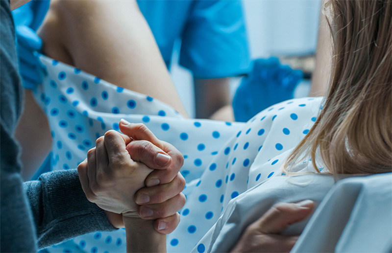 nhau-bam-mep Nhau bám mép