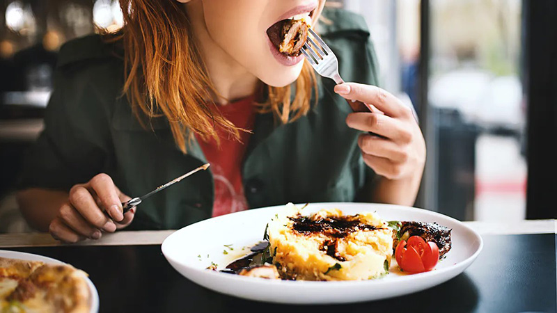 Thèm ăn khi mang thai - dấu hiệu mang thai khác với kỳ kinh nguyệt